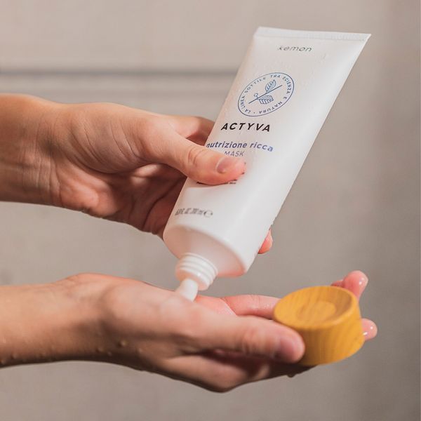 Поживна маска для дуже сухого волосся Kemon Actyva Nutrizione Ricca Mask 200 мл 0271209 фото